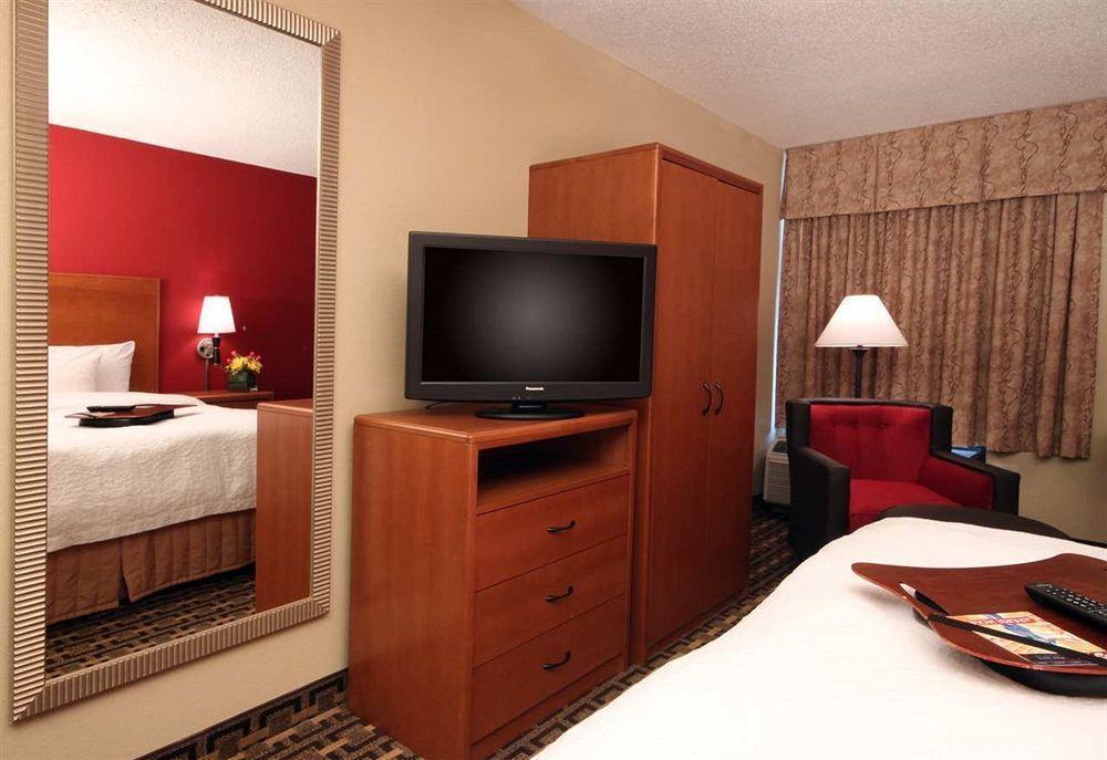 Hampton Inn Atlanta-Buckhead Pokój zdjęcie